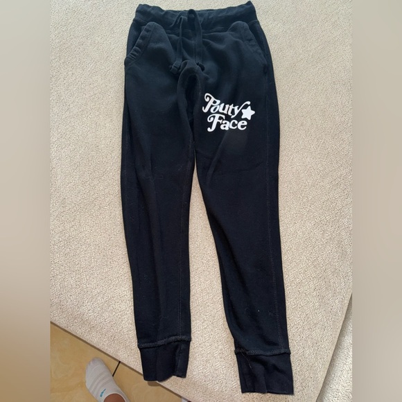 Addison Rae Size Adult S Pouty Face sweatpants in Excellent Used Conditions! - Picture 1 of 4
